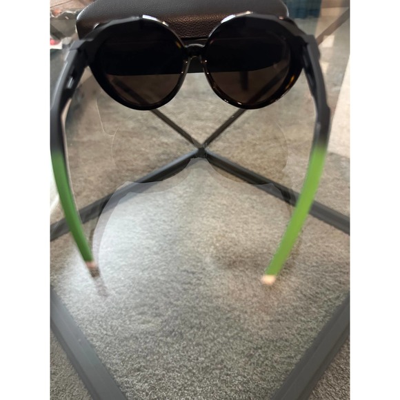 Balenciaga Sunglasses Women New main image 4